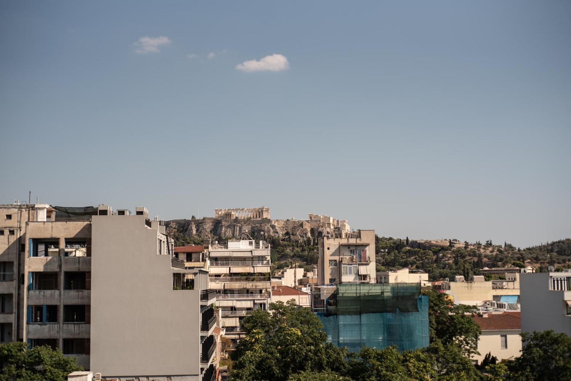 Apartament Stunning Acropolis View - 500M Metro - At Historical Center Ateny Zewnętrze zdjęcie
