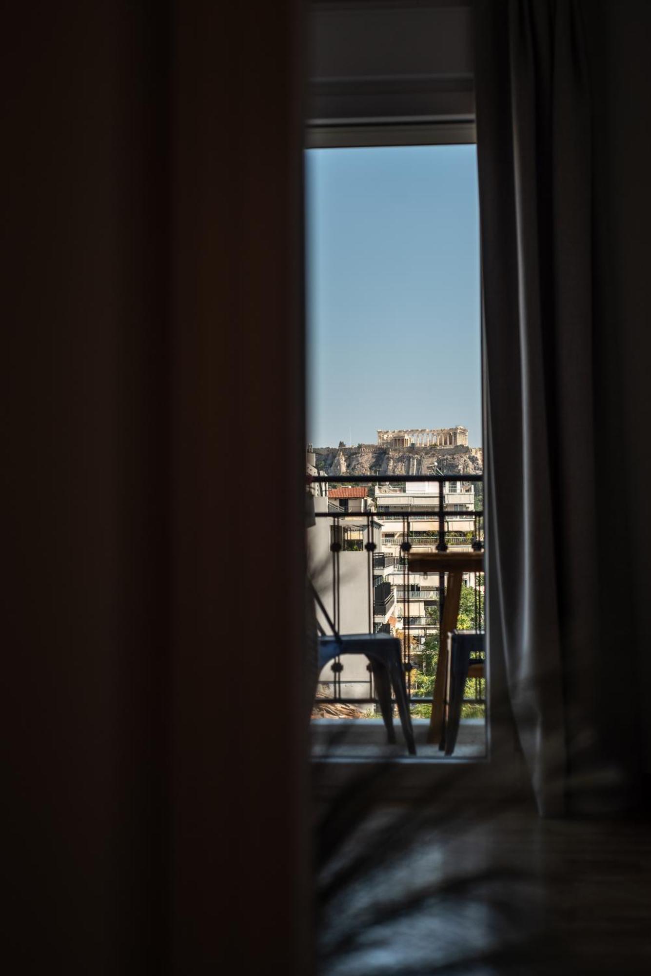 Apartament Stunning Acropolis View - 500M Metro - At Historical Center Ateny Zewnętrze zdjęcie